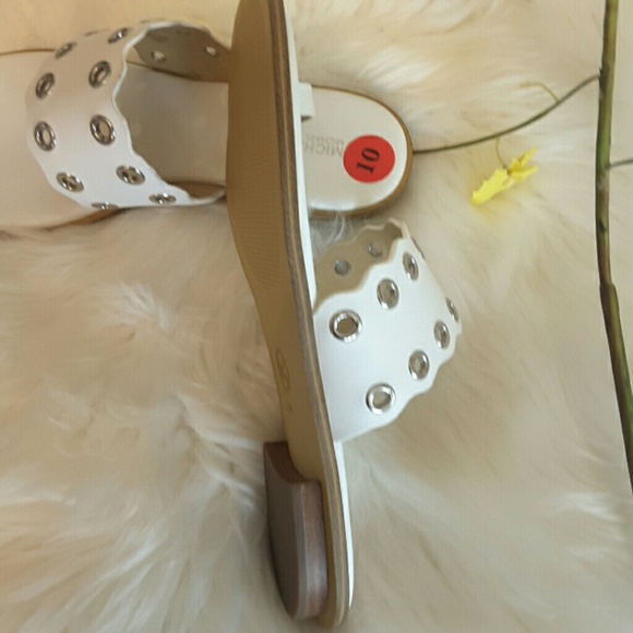 Michael kors leather sandals  with silver eyelets - Picture 4 of 8